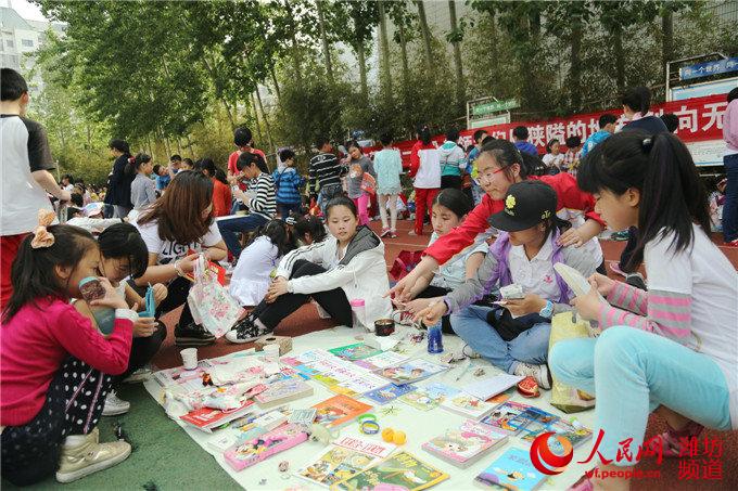 潍坊北海学校举行第七届旧书、旧物以及绿植交