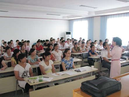 潍坊市肿瘤医院开展服务礼仪培训(图)--潍坊
